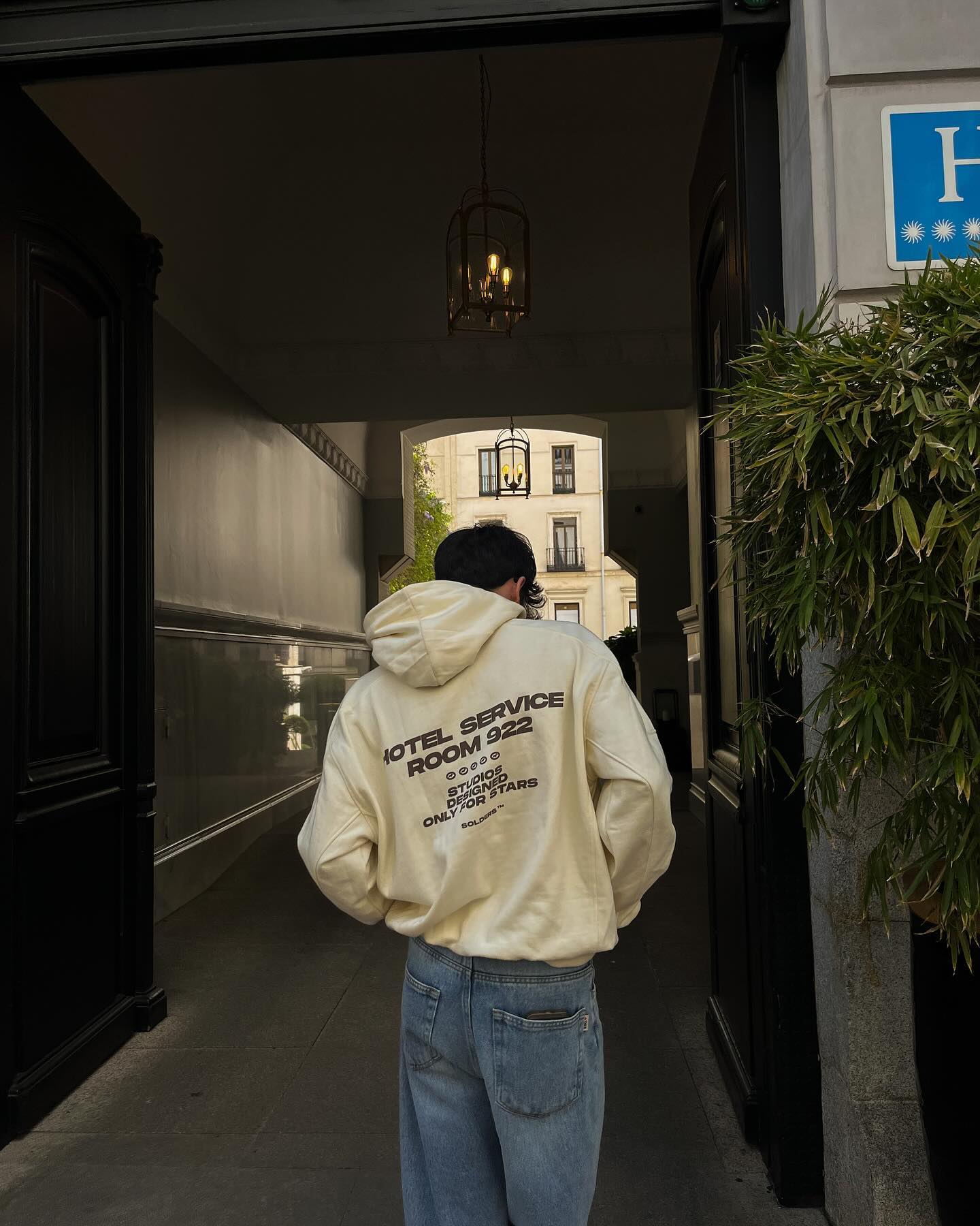 Room 922 Hoodie