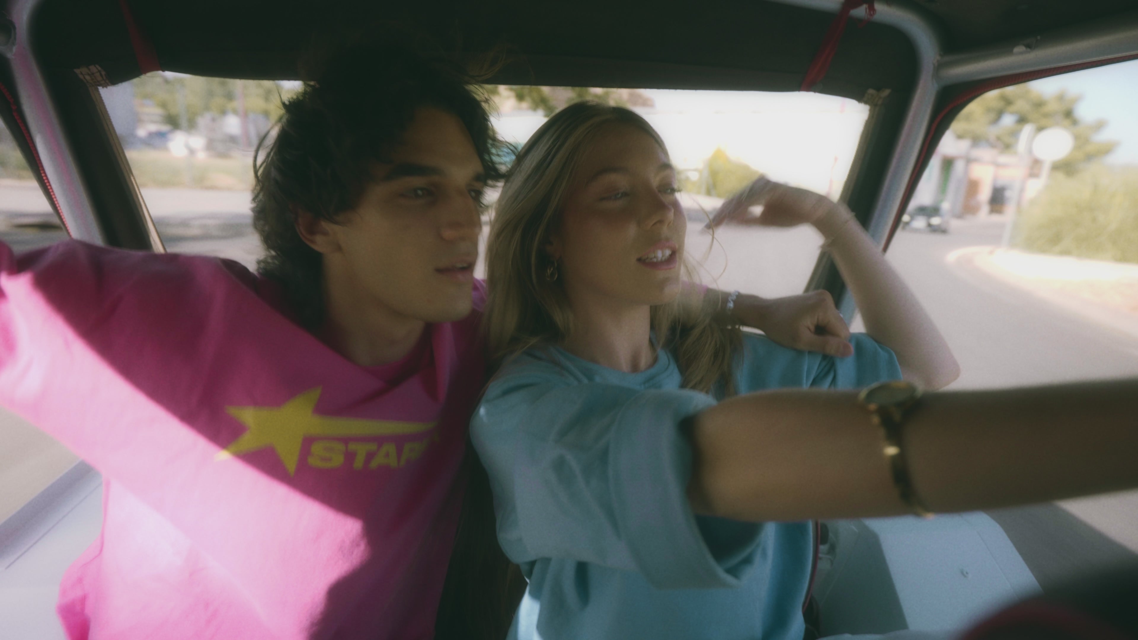 Cargar video: 
